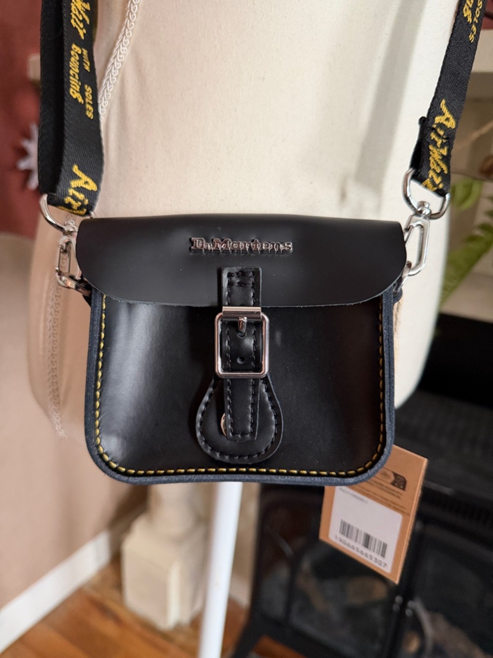 Dr martens mini crossbody bag